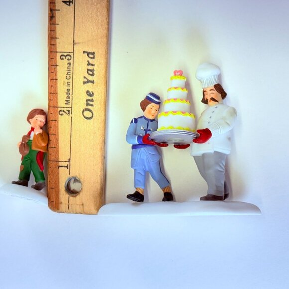Dept 56 City Professions Postman & Dairy Delivery Man Set of 2 Figurines - Picture 10 of 13